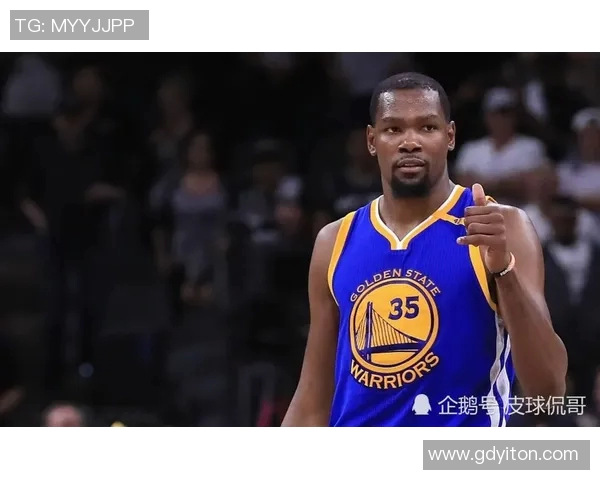 快船与19勇士激战正酣球迷期待精彩对决与绝妙表现