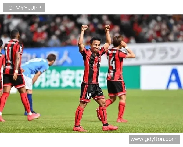 浦和红钻迎战太阳队展现激情对决的足球盛宴